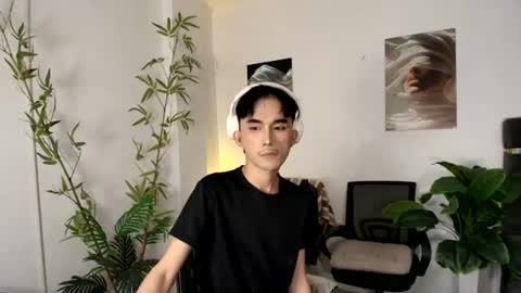 Snapshot of alluring_alpha chatting on June 2026 11:54:01 PM kim and josh online show from June 2026 11:54:01 PM