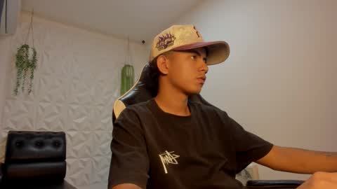 alluringangel01 online show from January 2026 01:52:02 AM