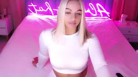 AlwaysHot online show from November 2025 02:11:02 AM