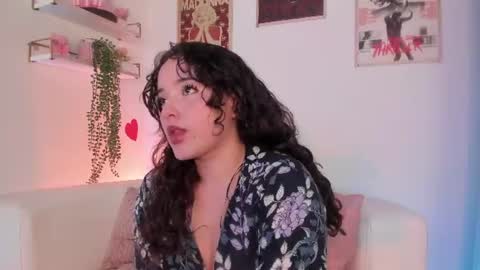 Snapshot of ally_belle chatting on June 2026 07:04:02 PM Ally Belle online show from June 2026 07:04:02 PM