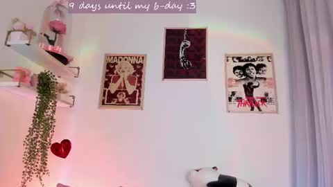 Snapshot of ally_belle chatting on July 2026 01:58:33 AM Ally Belle online show from July 2026 01:58:33 AM