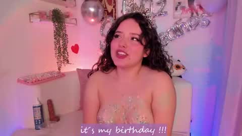 Snapshot of ally_belle chatting on July 2026 11:48:02 PM Ally Belle online show from July 2026 11:48:02 PM