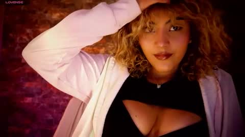 ally_summer online show from November 2025 04:15:02 AM