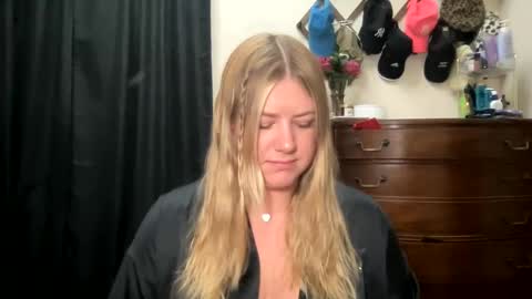 allyanalangel online show from November 2025 12:56:01 AM