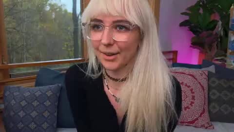 Ally Elliot online show from October 2025 08:55:02 PM