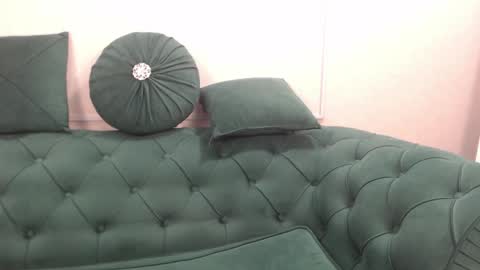         online show from April 2026 06:32:02 PM