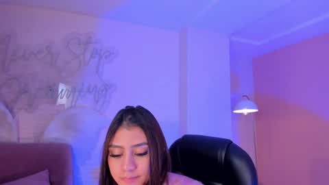 Snapshot of allyjensen chatting on February 2025 11:04:02 PM Alisson online show from February 2025 11:04:02 PM