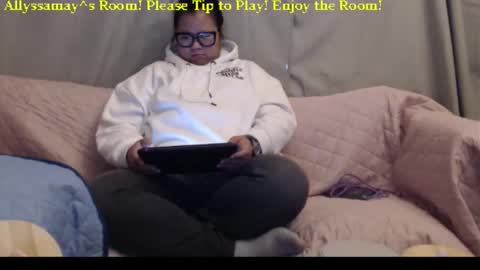 Snapshot of allyssamay chatting on November 2025 05:07:01 AM Allyssamay online show from November 2025 05:07:01 AM