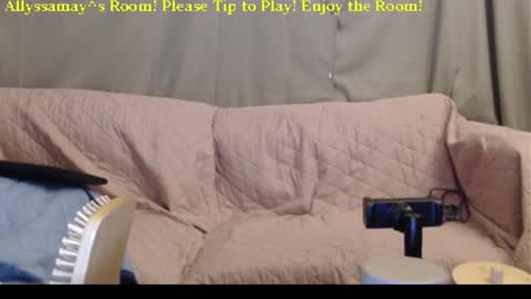 Snapshot of allyssamay chatting on November 2025 03:28:01 AM Allyssamay online show from November 2025 03:28:01 AM