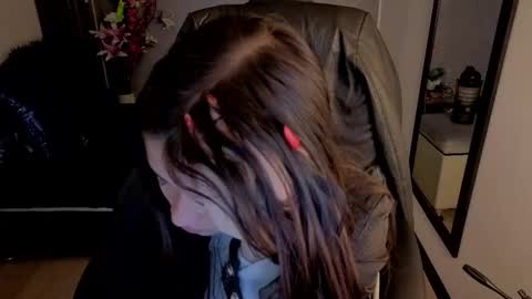 Snapshot of almma_ chatting on October 2025 02:17:02 PM ALMMA online show from October 2025 02:17:02 PM