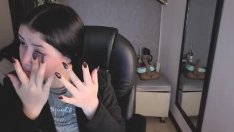 Snapshot of almma_ chatting on November 2025 01:54:01 PM ALMMA online show from November 2025 01:54:01 PM