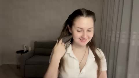 Anna online show from November 2025 01:15:01 AM