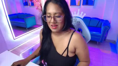 Alondra  online show from November 2025 03:50:02 AM