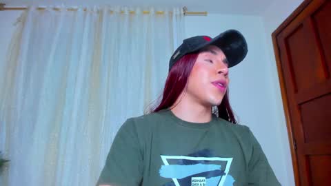 Hazel Bowie online show from December 2024 02:54:01 AM