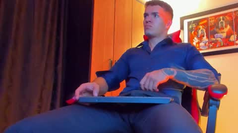 alpha_dominus_ online show from January 2026 04:15:01 AM