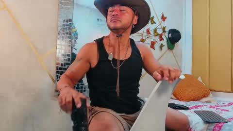 Snapshot of alpha_kong chatting on October 2025 01:06:01 AM Alpha online show from October 2025 01:06:01 AM