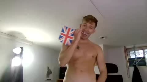 Snapshot of alphabritsex chatting on September 2025 09:04:01 PM Tobias Wilde online show from September 2025 09:04:01 PM