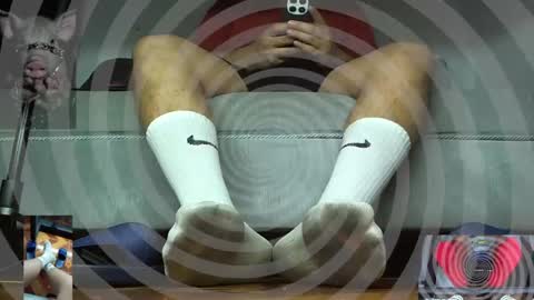Snapshot of alphacashmaster8 chatting on May 2026 07:48:02 AM MASTER FINDOM DRAIN... online show from May 2026 07:48:02 AM