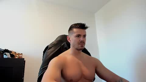 Snapshot of alphagodleatherking92 chatting on June 2026 09:09:01 AM LeatherMaster online show from June 2026 09:09:01 AM