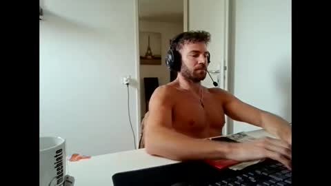 Snapshot of alphah_hunk chatting on June 2026 09:41:02 AM alphah_hunk online show from June 2026 09:41:02 AM