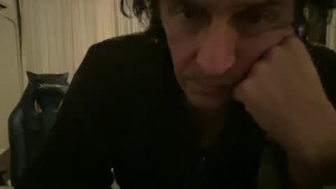 Snapshot of alphandre chatting on January 2025 05:39:01 PM AlphAndre online show from January 2025 05:39:01 PM