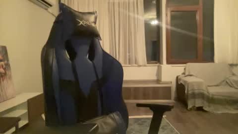 Snapshot of alphandre chatting on February 2025 06:12:01 PM AlphAndre online show from February 2025 06:12:01 PM