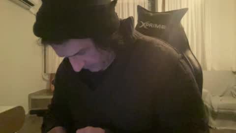 Snapshot of alphandre chatting on February 2025 06:05:01 PM AlphAndre online show from February 2025 06:05:01 PM