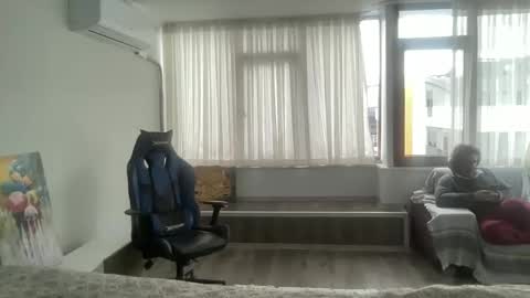 Snapshot of alphandre chatting on February 2025 03:15:02 PM AlphAndre online show from February 2025 03:15:02 PM