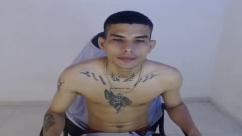 Snapshot of alphas_latins chatting on May 2026 06:26:04 PM alphas_latins online show from May 2026 06:26:04 PM