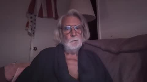 AlphaUniform online show from October 2025 11:43:02 AM