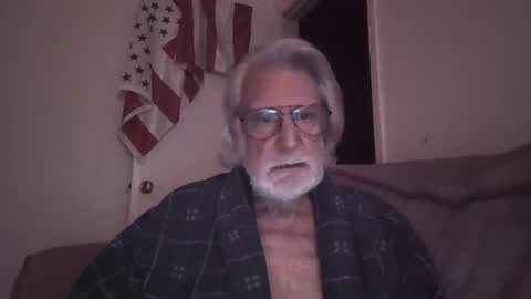 AlphaUniform online show from April 2026 10:29:01 AM