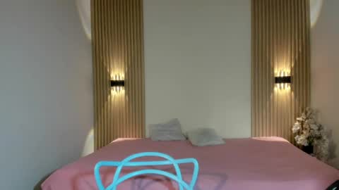 Aly online show from April 2026 11:49:02 AM