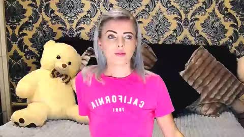 Snapshot of alyblonde chatting on February 2025 10:53:02 AM aly online show from February 2025 10:53:02 AM