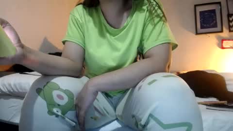 Alyn Maria online show from July 2026 01:52:01 AM