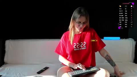 Snapshot of alyona_24 chatting on November 2025 12:27:02 PM Alena online show from November 2025 12:27:02 PM