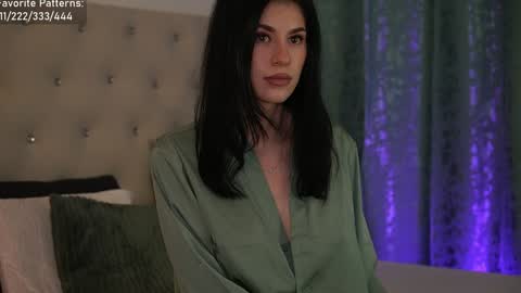 Snapshot of alyonaqueen_ chatting on January 2025 08:22:01 PM Alyona online show from January 2025 08:22:01 PM