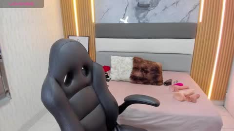 Snapshot of alyssa_park chatting on October 2025 07:14:02 PM ALYSSA online show from October 2025 07:14:02 PM