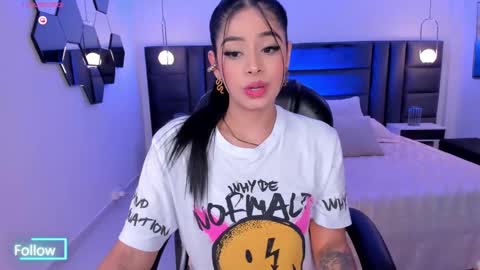 Snapshot of alyssadean_ chatting on February 2025 06:16:01 PM Aly online show from February 2025 06:16:01 PM