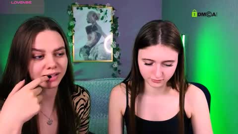 alyssamoan online show from November 2025 11:35:01 AM