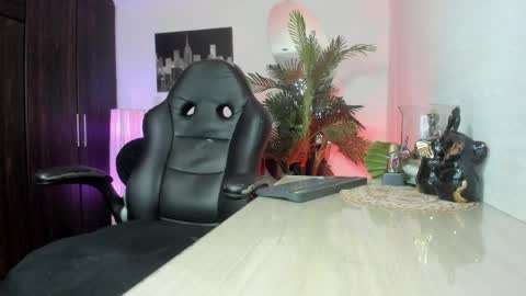 anny online show from April 2026 02:51:02 AM