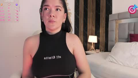 Amaia  online show from April 2026 06:49:02 PM