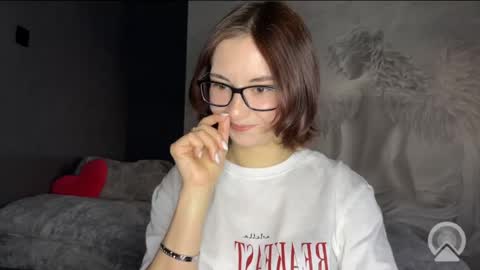 amalia_lambert13 online show from May 2026 07:22:01 PM