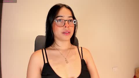 Amalia    real MIA  online show from June 2026 02:33:02 AM