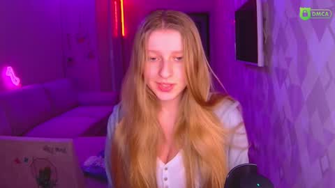 Snapshot of amaliaqueen999 chatting on December 2024 02:33:01 PM Amalia online show from December 2024 02:33:01 PM