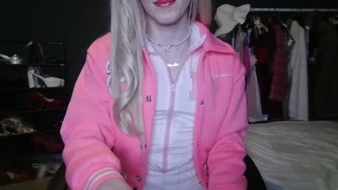 Amalie online show from January 2025 03:25:01 PM