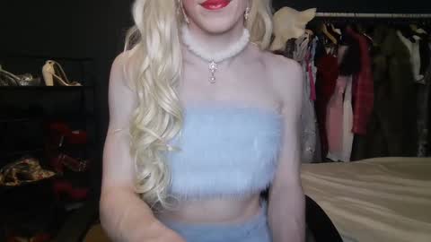 Amalie online show from March 2025 05:47:01 PM