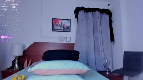 amanda29_ online show from April 2026 07:07:02 PM