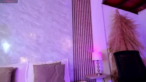 Luisa online show from September 2025 09:53:01 PM