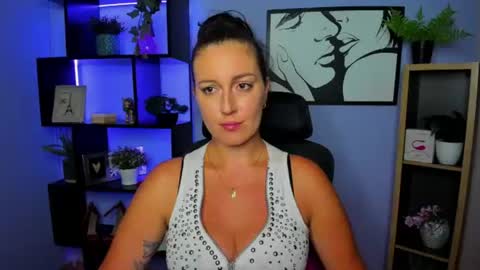 Amanda online show from July 2026 02:08:02 PM