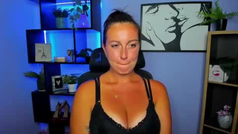 Amanda online show from July 2026 02:38:02 PM